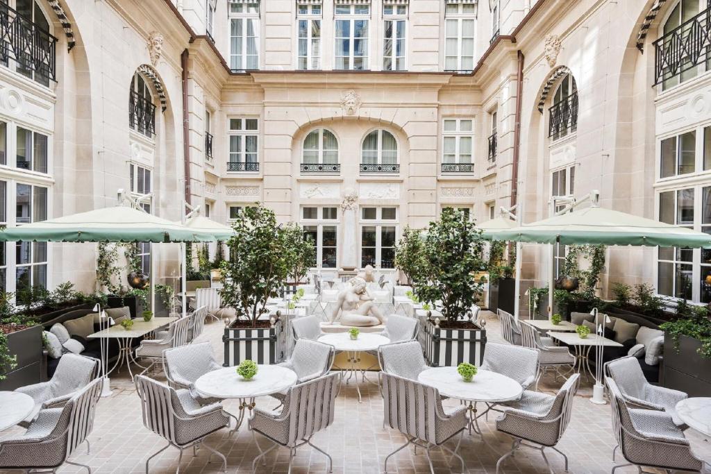10 nejlepších luxusních hotelů v Paříži 9