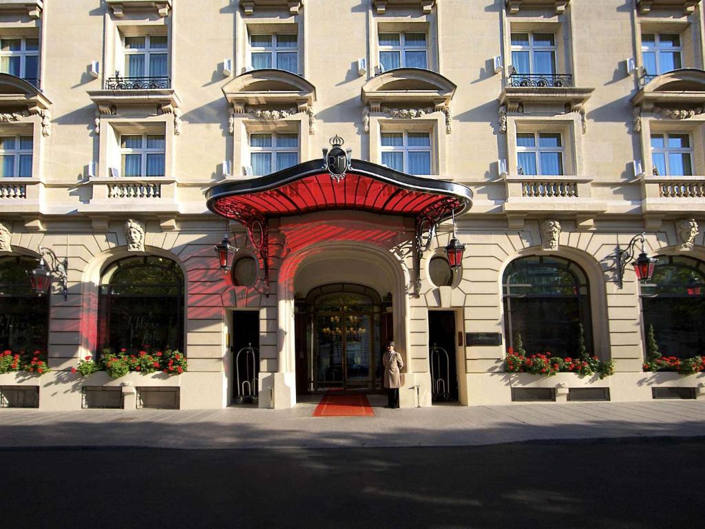10 nejlepších luxusních hotelů v Paříži 4