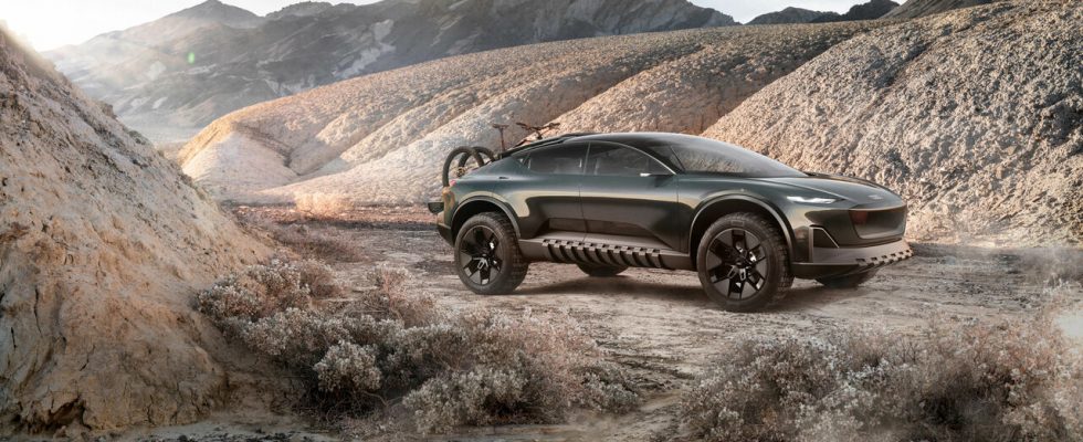 Koncept SUV Audi Activesphere skrývá pod sportbackem korbu pickupu 1