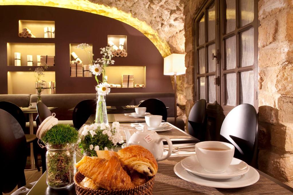 10 nejromantičtějších hotelů v Paříži 1
