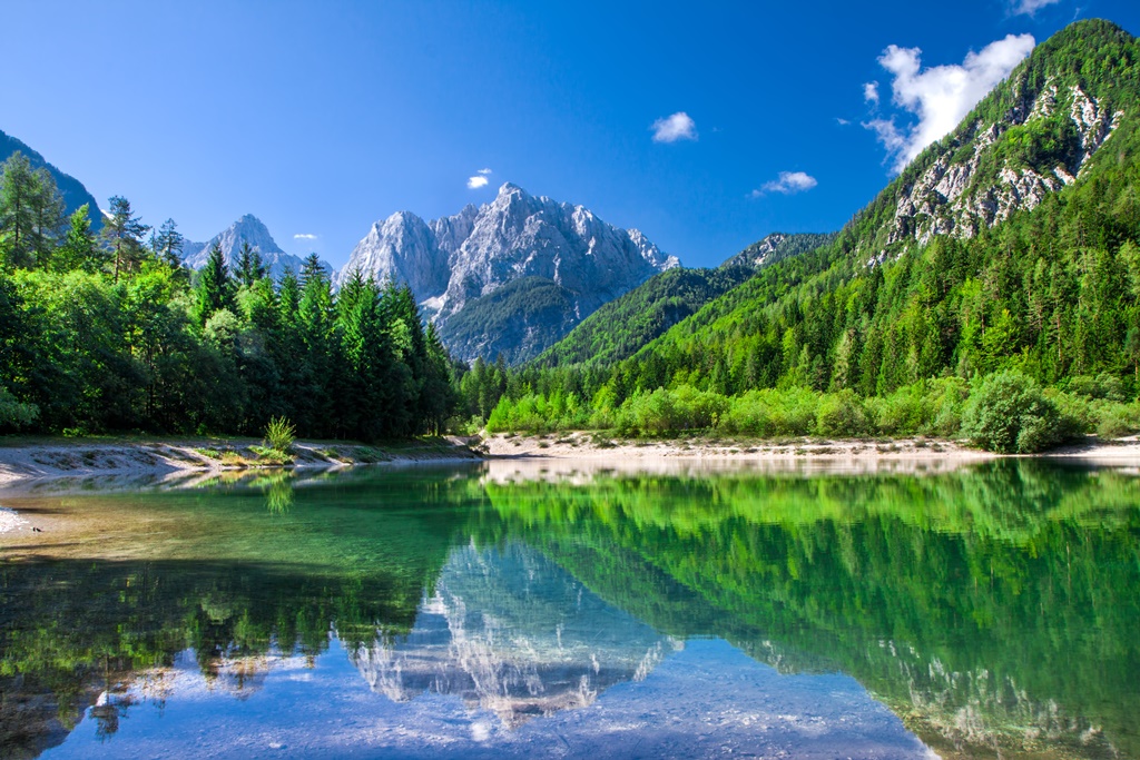 Oblast Bohinjského jezera ve Slovinsku 3