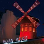 Noční prohlídka města, návštěva Moulin Rouge 6