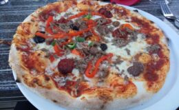 Kolik stojí pizza ve Francii? 7
