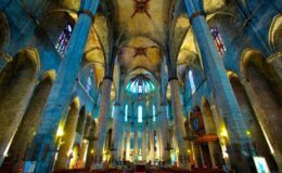 Fascinující příběh historie katedrály Panny Marie v Barceloně 6