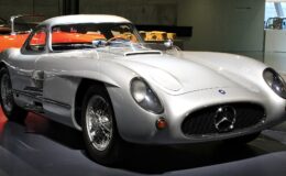 Mercedes-Benz 300 SLR Uhlenhaut Coupé - nejdražší auto na světě 4