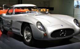 Mercedes-Benz 300 SLR Uhlenhaut Coupé - nejdražší auto na světě 29