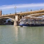 Prohlídka Sevilly autobusem, lodí, flamenco show i poznání města 11