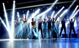 Užijte si prvotřídní přehlídku v paláci Benidorm 8