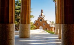 Vstupenka do parku Güell a muzea Gaudího domu v Barceloně 9